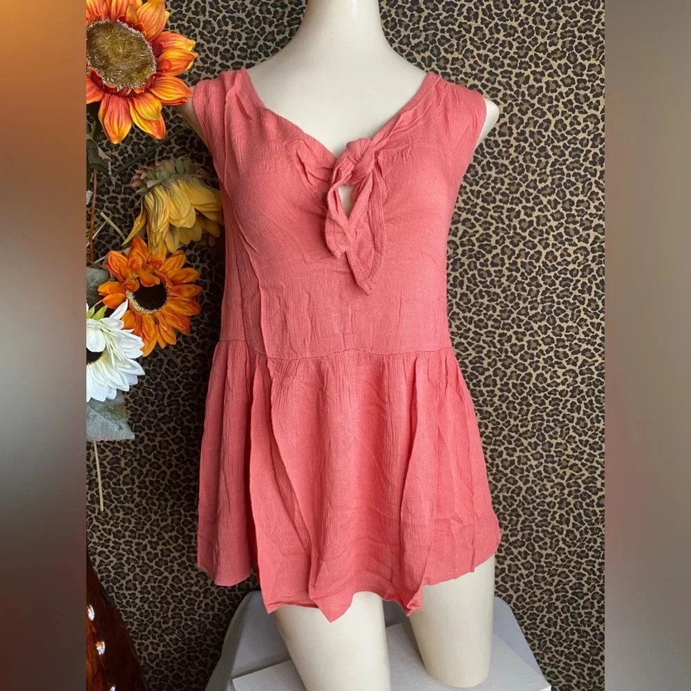 🌴3/$30🌴DOE & RAE Brick Red Sweetheart Chest Tie with Open Embroidered Back